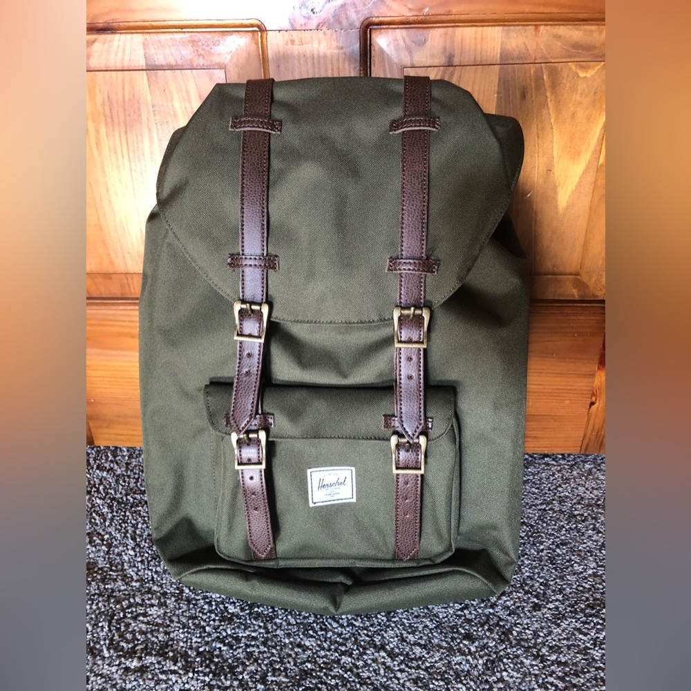 Herschel Little America Backpack Mid-Volume